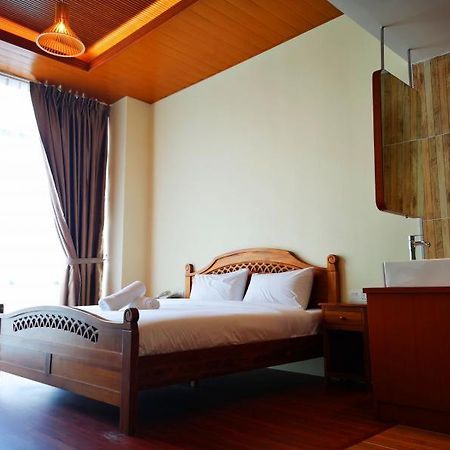 Top Holiday Hotel Seri Kembangan Extérieur photo