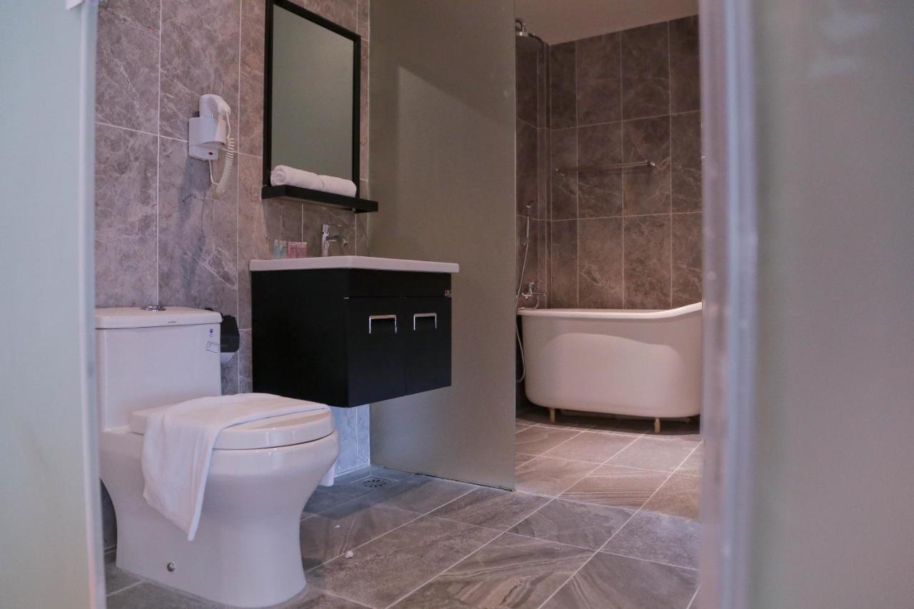 Top Holiday Hotel Seri Kembangan Extérieur photo