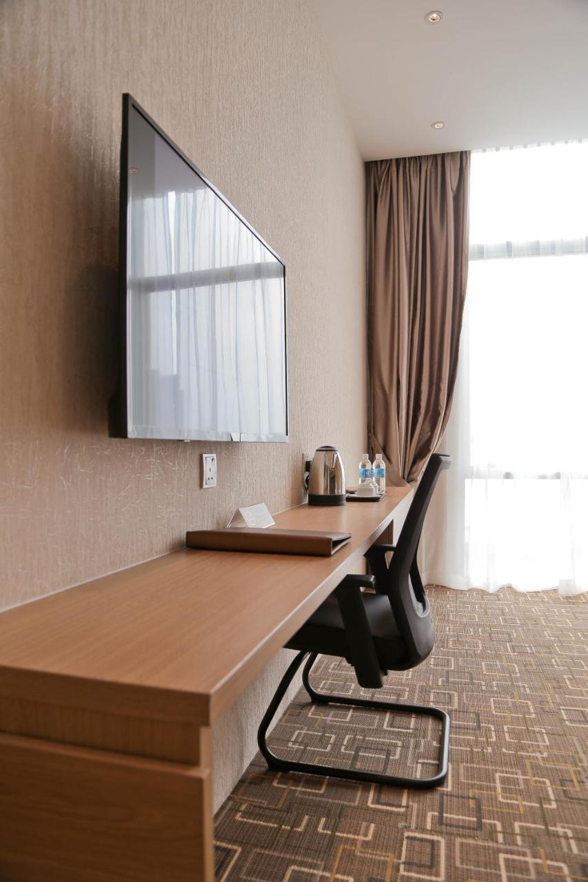 Top Holiday Hotel Seri Kembangan Extérieur photo