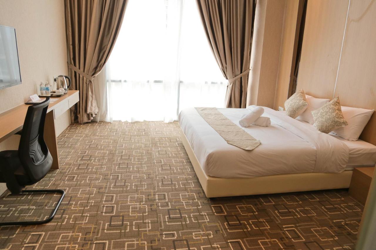 Top Holiday Hotel Seri Kembangan Extérieur photo