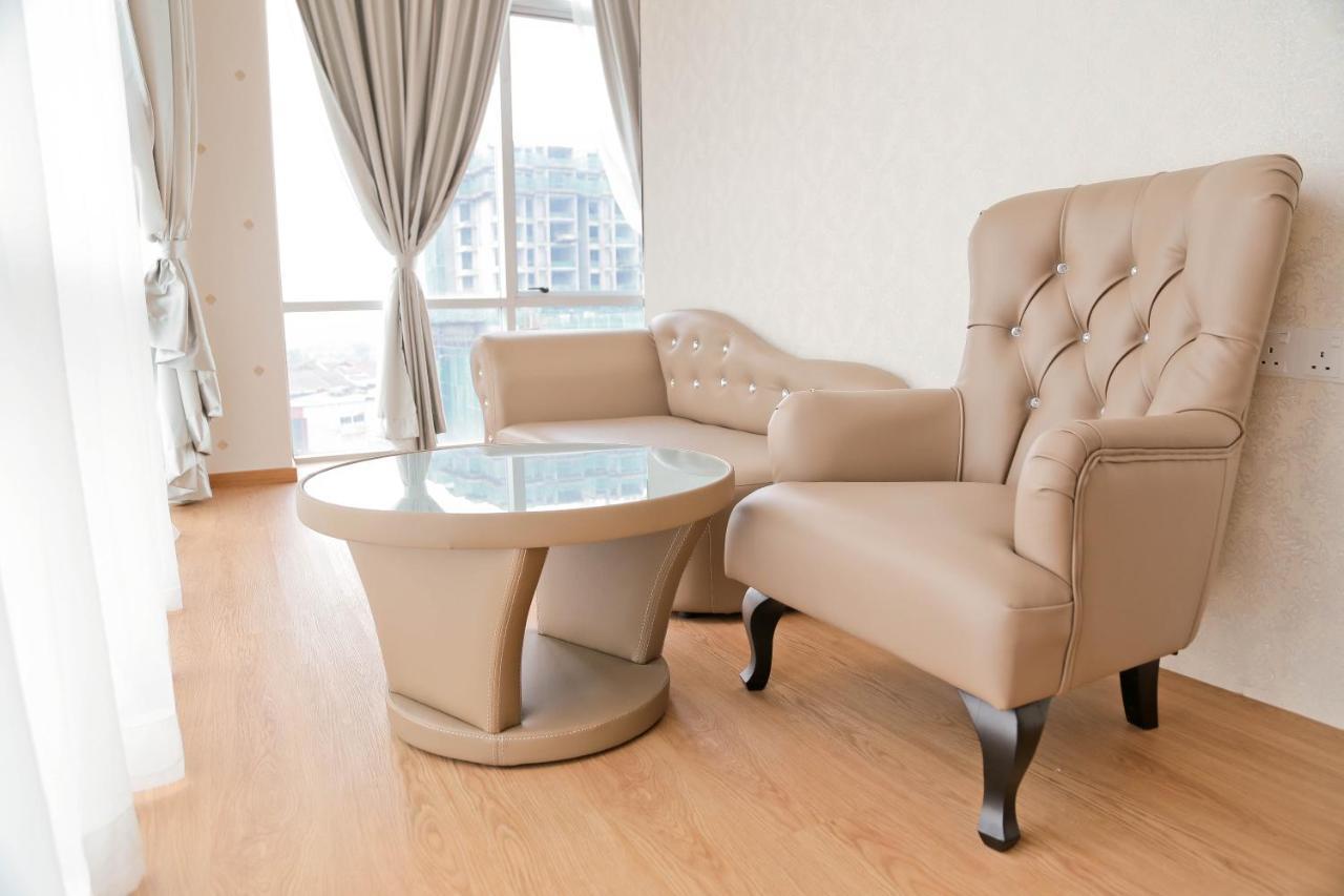 Top Holiday Hotel Seri Kembangan Extérieur photo