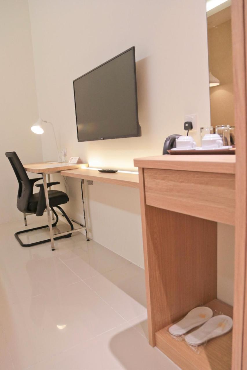 Top Holiday Hotel Seri Kembangan Extérieur photo