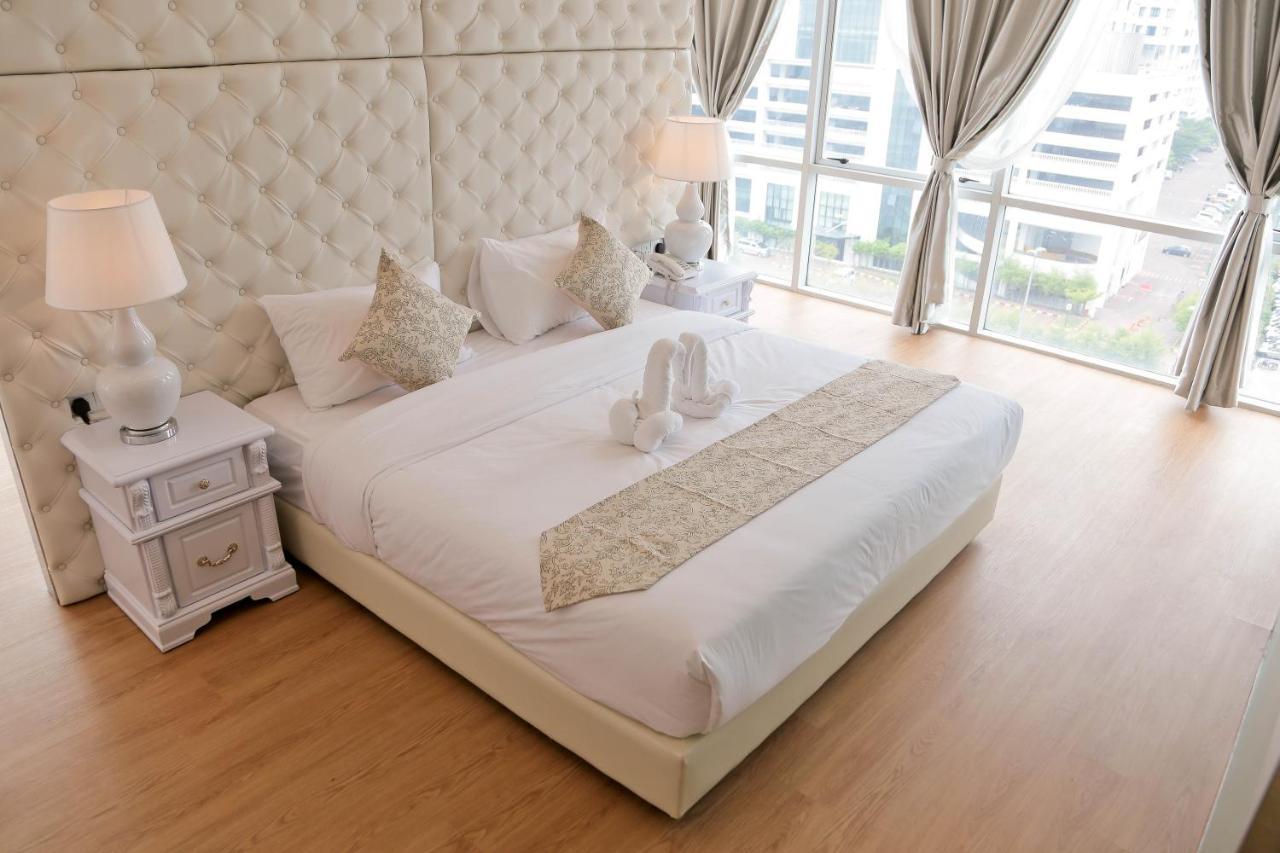 Top Holiday Hotel Seri Kembangan Extérieur photo
