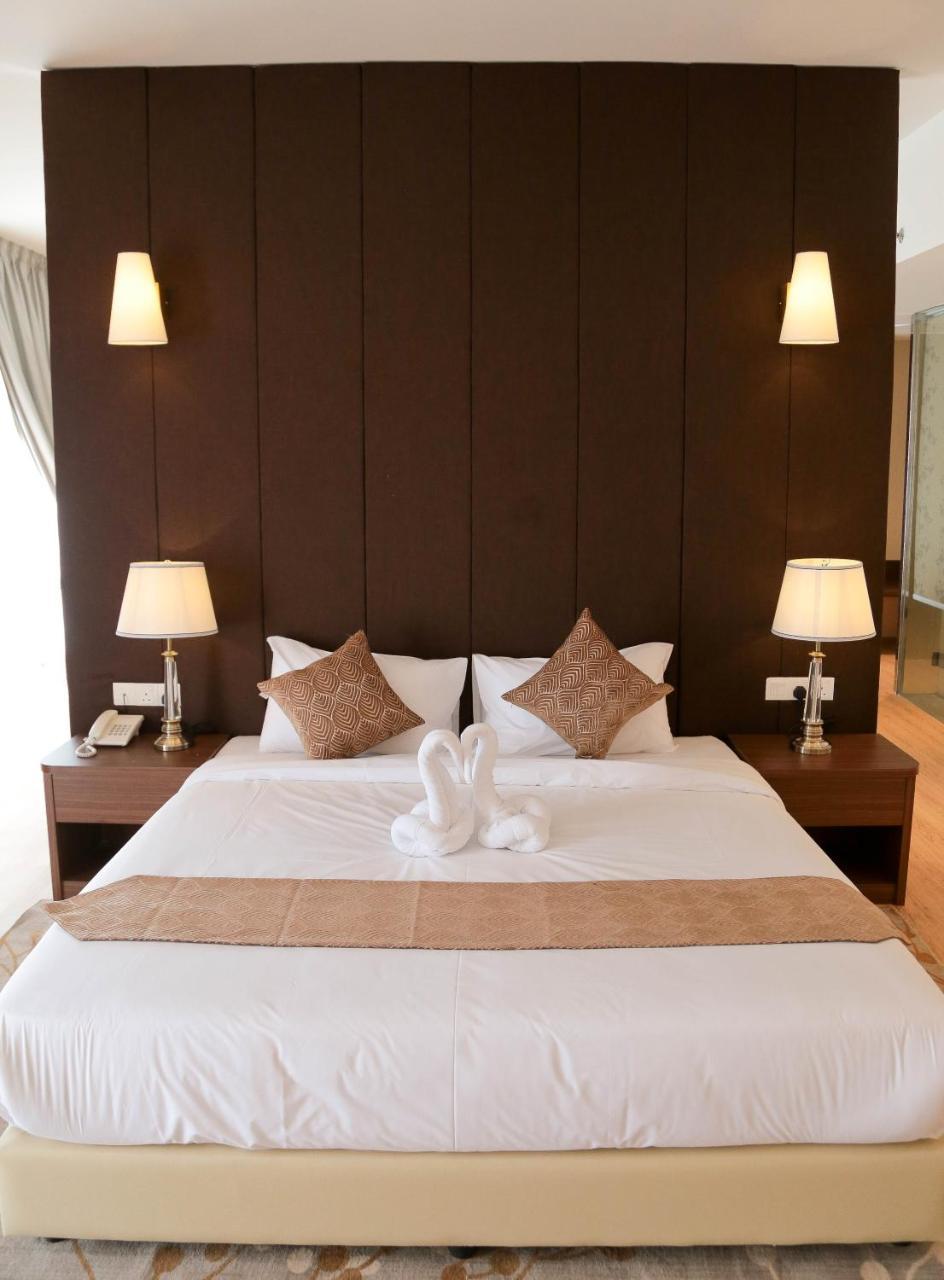 Top Holiday Hotel Seri Kembangan Extérieur photo