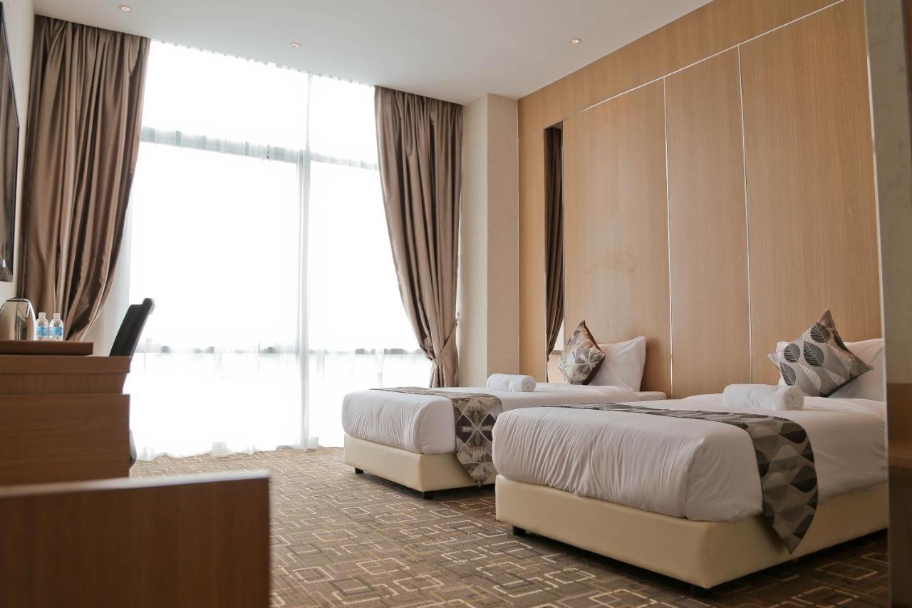 Top Holiday Hotel Seri Kembangan Extérieur photo