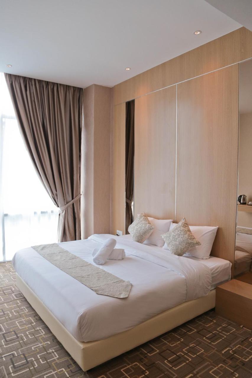 Top Holiday Hotel Seri Kembangan Extérieur photo